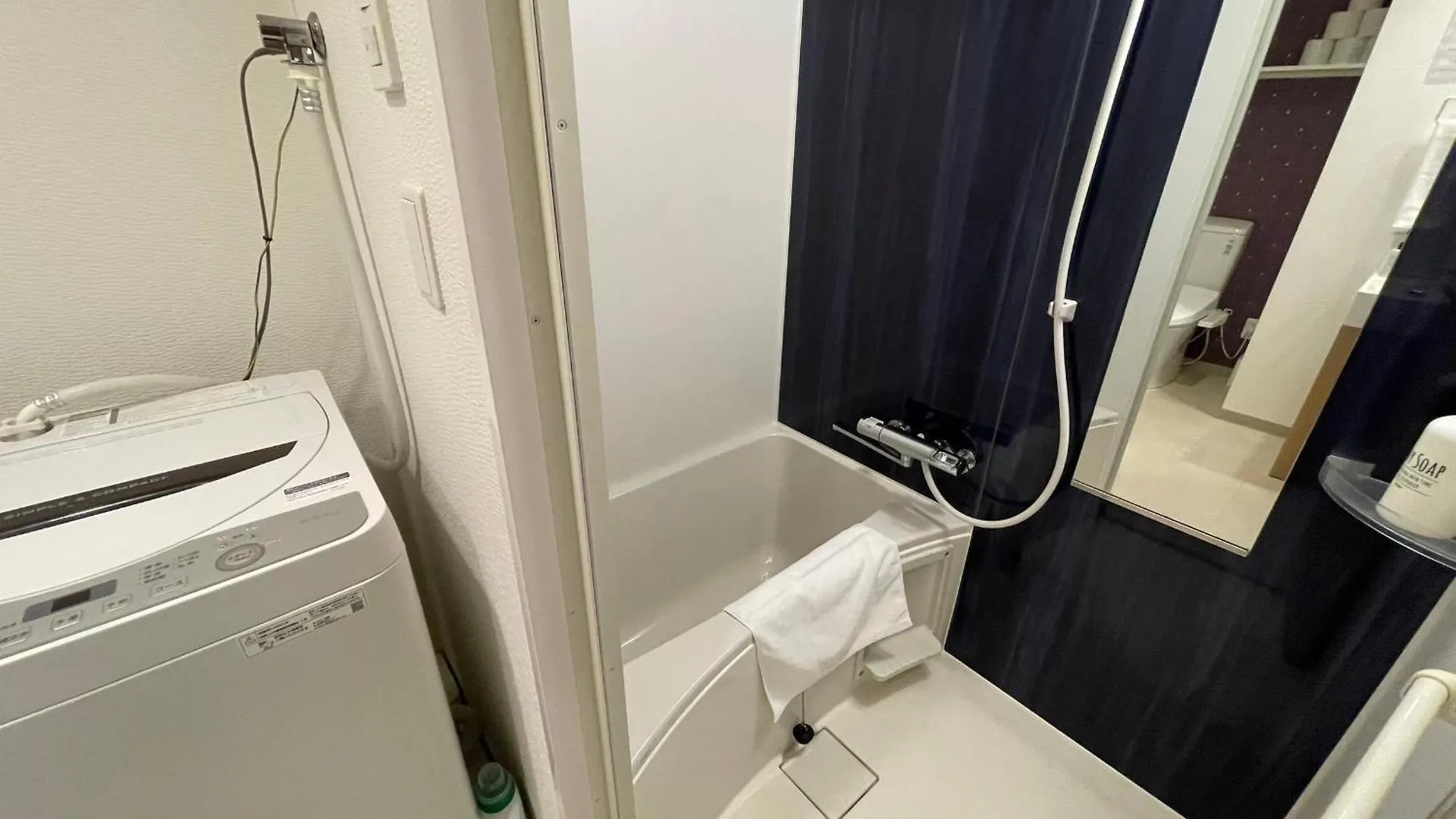 @Rlis_House 難波 Apartment Osaka